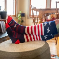 Darn Tough Men's Captain Stripe OTC Midweight Ski and Snowboard Sock with Cushion - Stars and Stripes