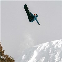 United Shapes Men's Horizon Snowboard